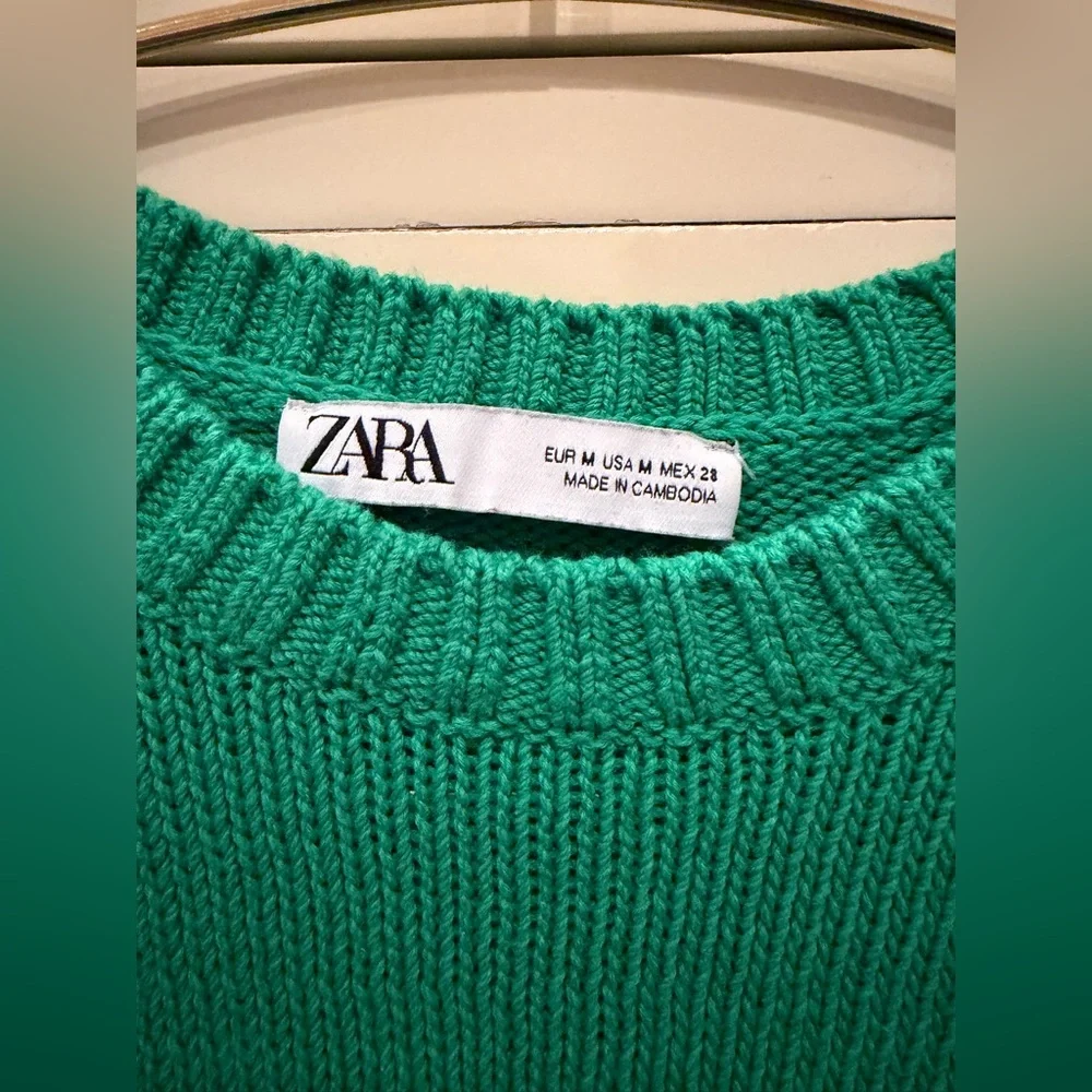 Zara Vibrant Green Knit Sweater - Picture 3 of 4